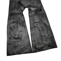 DISTRESSED LIQUID JEANS 