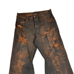 DISTRESSED FLARE JEANS 