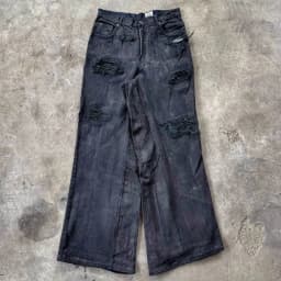 DISTRESSED BAGGY JEANS 