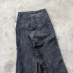 DISTRESSED BAGGY JEANS 